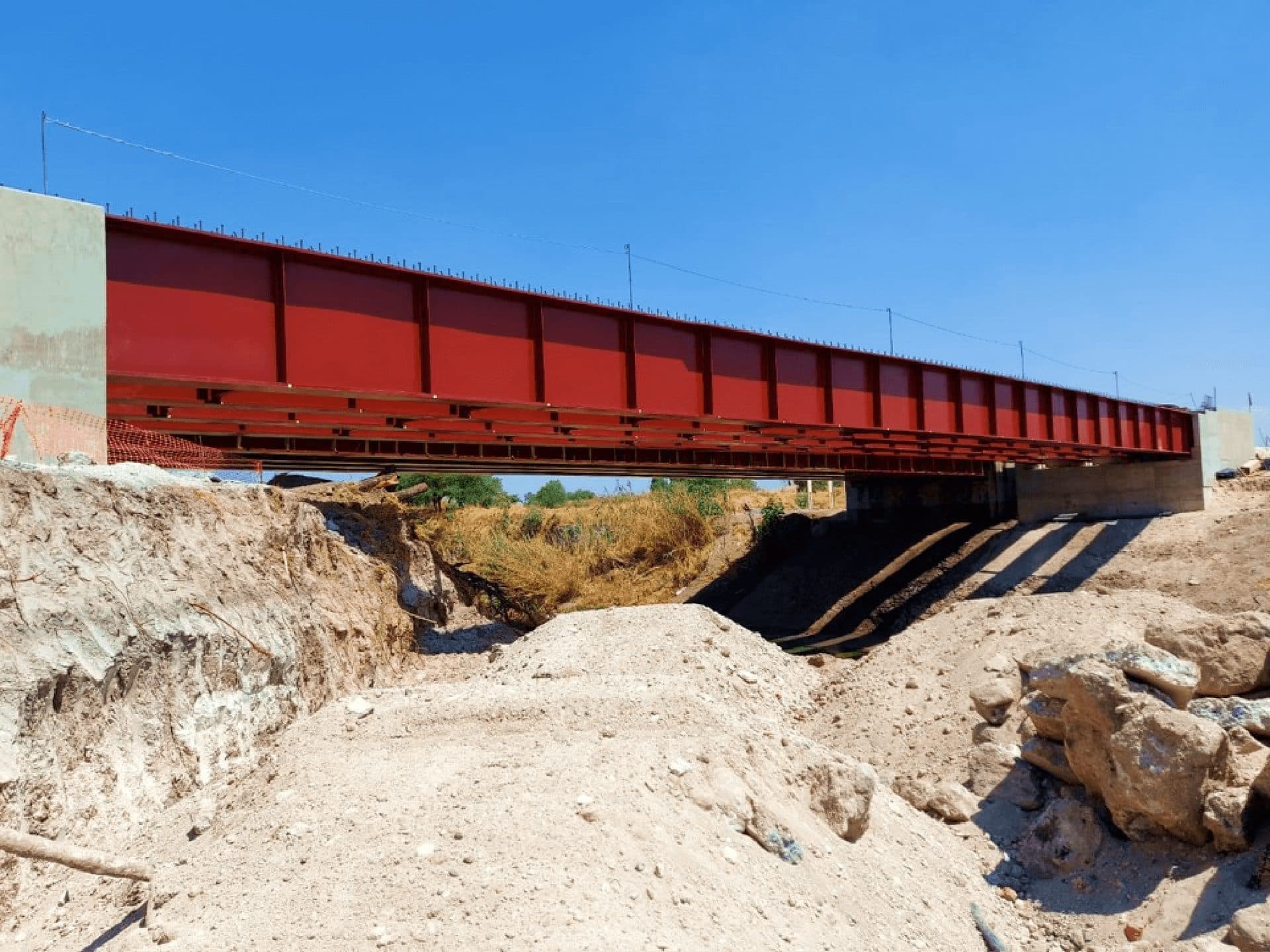 Puente Vehicular Celanese — Fabricación y montaje de trabes metálicas.